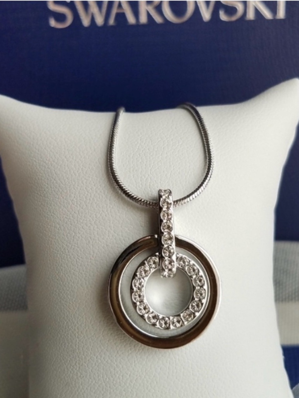 AUTHENTIC Swarovski Infinity Circle Pave Pendant Necklace NEW